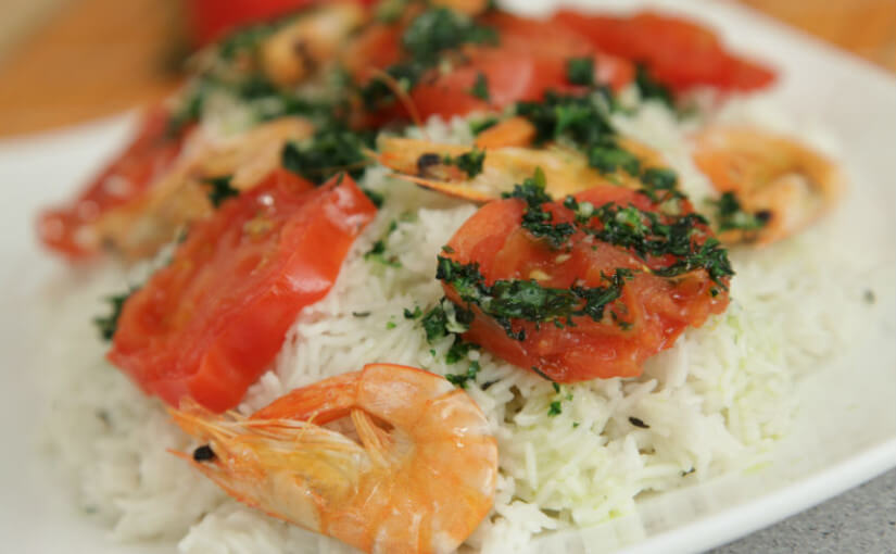 Basmati riža s rajčicama i morskim kozicama