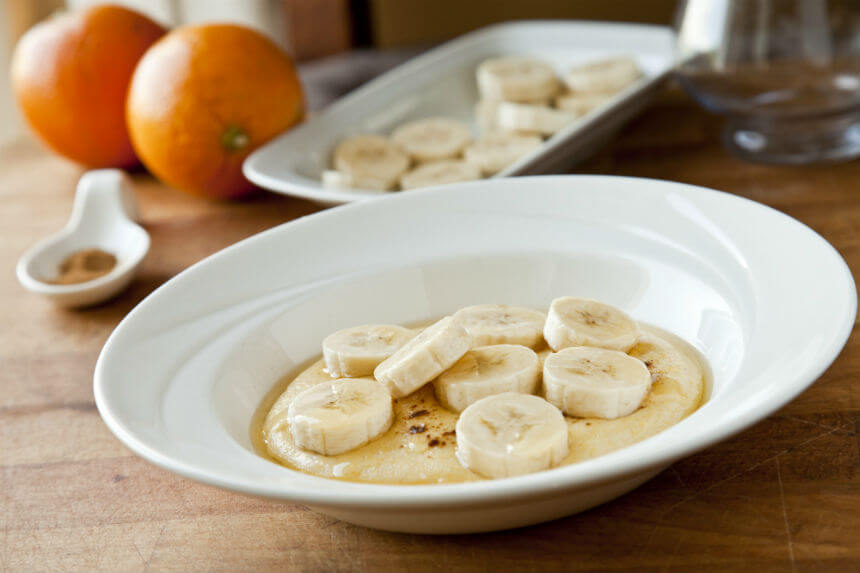 Kremasta palenta s bananama i sirupom od meda i naranči - Fini Recepti by Crochef