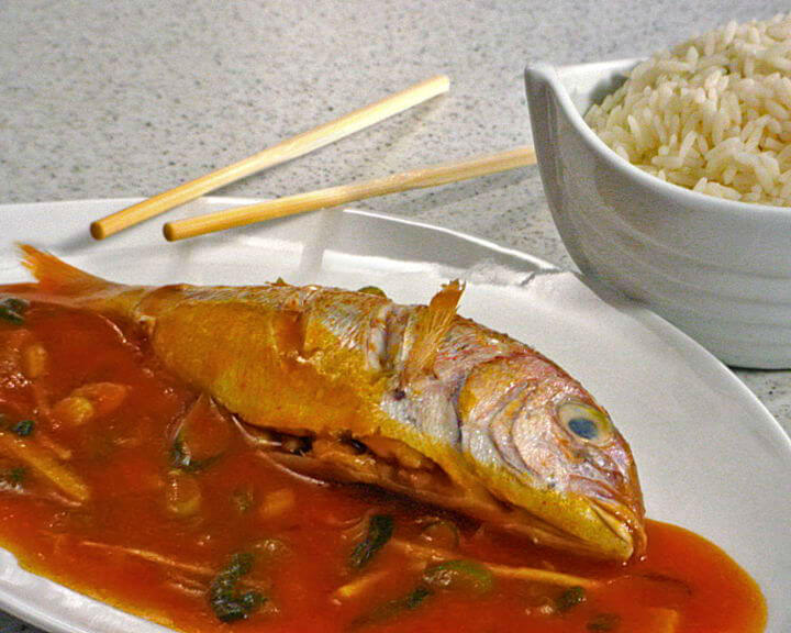 Riba u woku na pikantan način