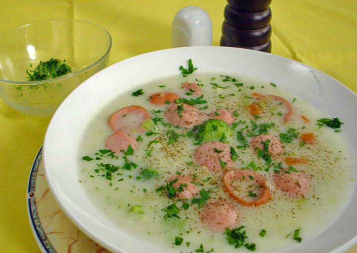 Ragu juha od kobasica i povrća