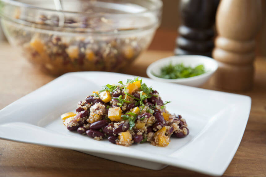 Salata od crvenog graha i kvinoje - Fini Recepti by Crochef