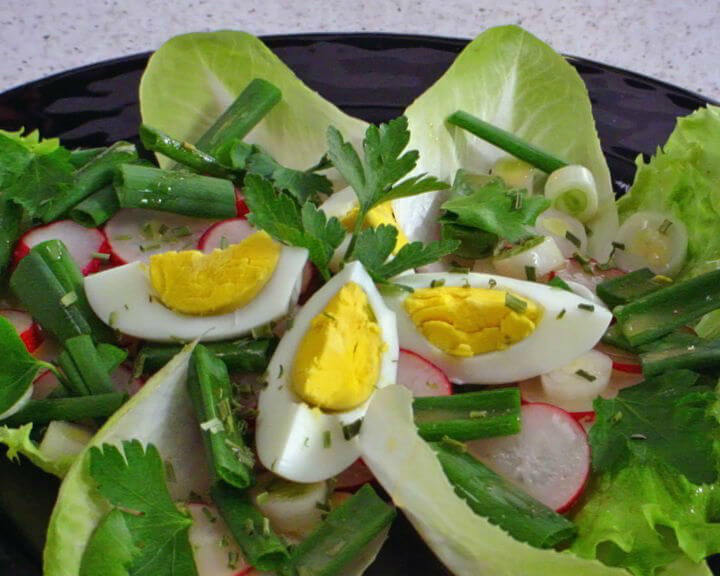 Salata od rotkvice i kuhanih jaja