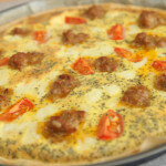 Torta s kobasicama, rajčicama i mozzarellom - Fini Recepti by Crochef