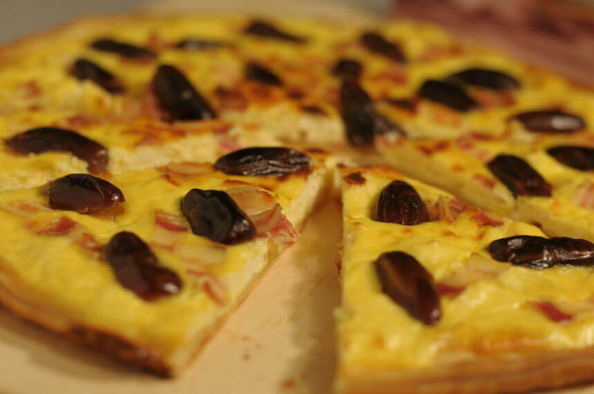 Slani kolač od sira s datuljama - Fini Recepti