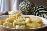 Ananas, kivi i jabuka u tempura tijestu