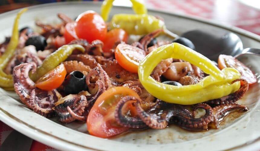 Jednostavna salata od hobotnice